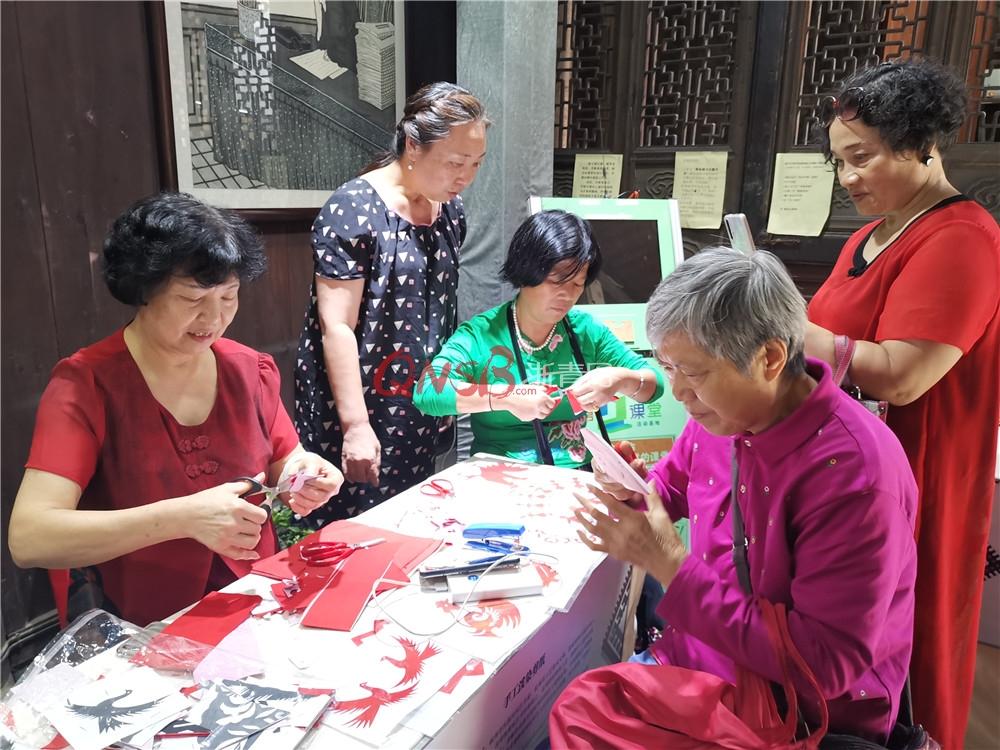 CF最新神秘枪支探索之旅，小巷深处的宝藏世界
