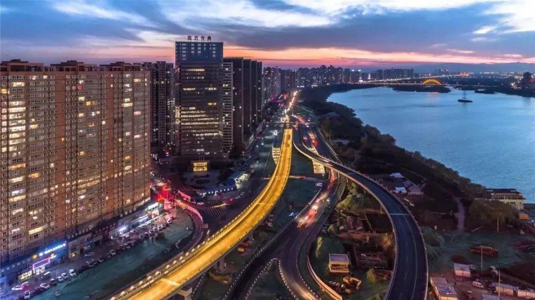 西安国际化大都市科技新品亮相，智能生活精彩无限