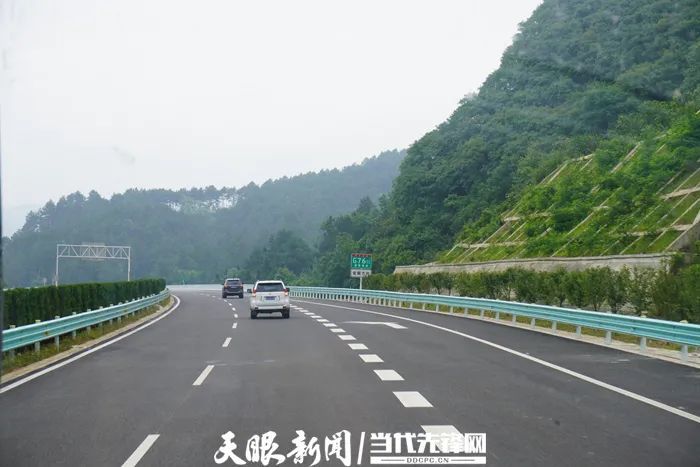 六盘水高速公路封闭最新动态及小巷独特风味探寻