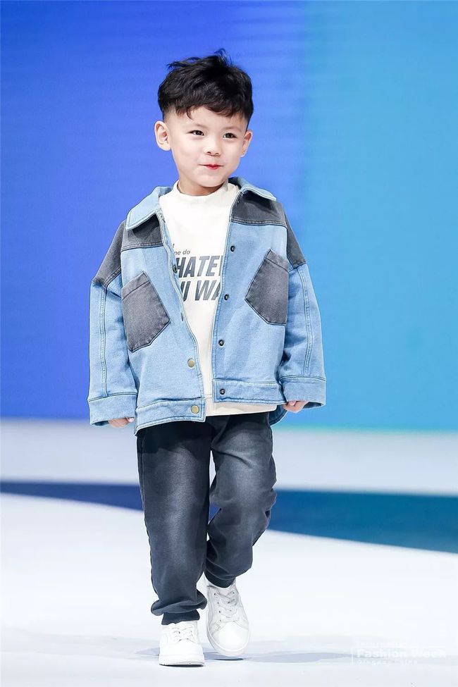 Peepla最新动态,潮流前沿资讯引领者