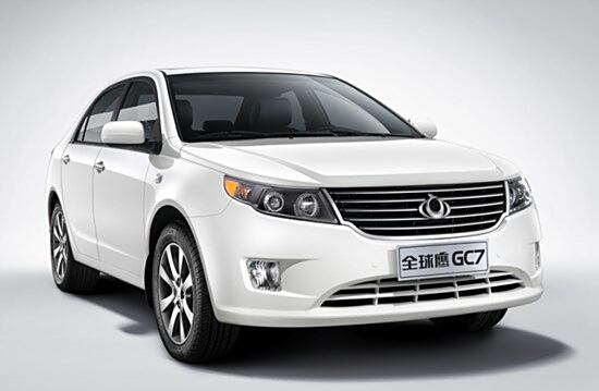 吉利最新轿车,驶向自然美景的舒适之旅