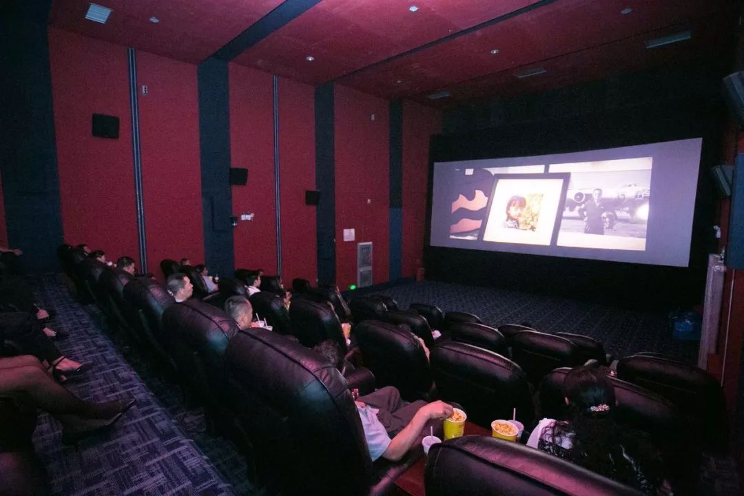 十一国庆电影院里的温馨时光,最新电影一览