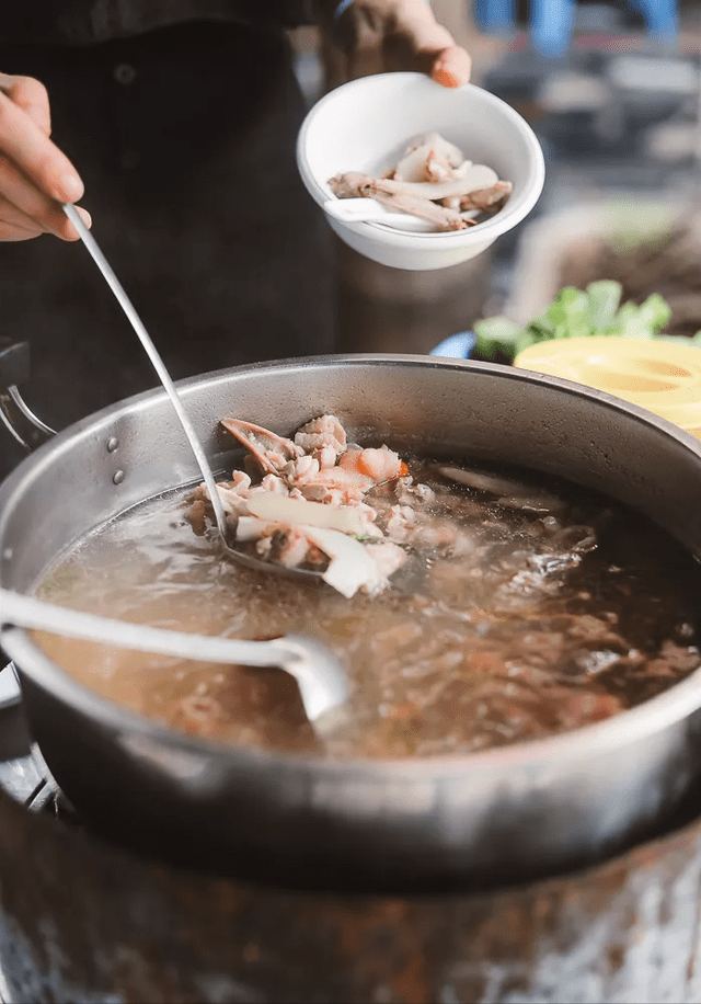 银湖网最新热点,小巷中的秘密美食宝藏