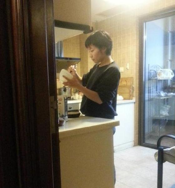 李静最新小品,李静最新小品,幽默与情感的完美融合