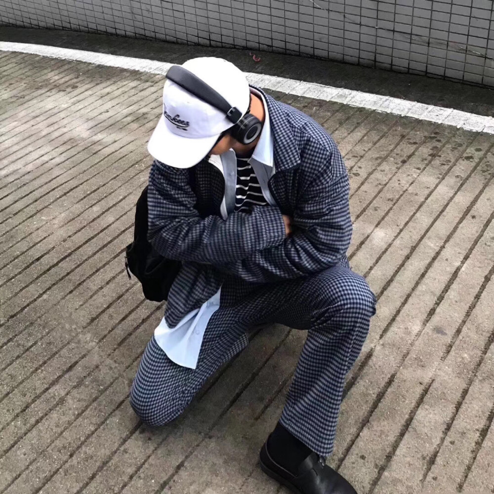 男头最新,男头最新的日常故事