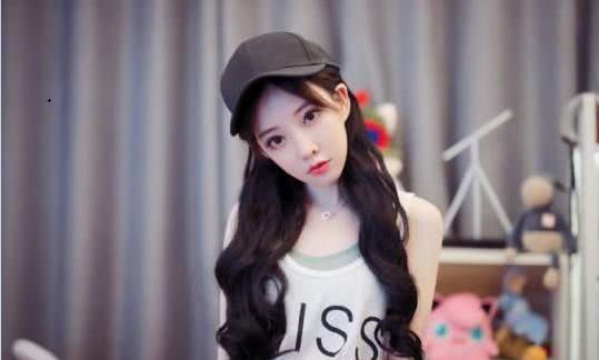 冯提莫最新直播星光璀璨,时代之声的闪耀呈现