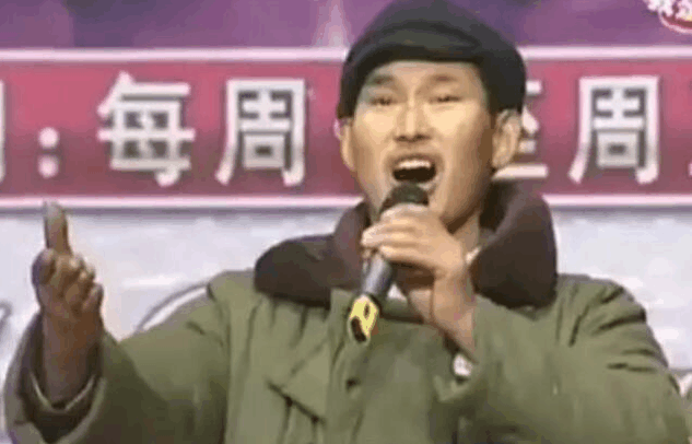 大衣哥朱之文最新现状,大衣哥朱之文的最新现状,星光依旧,传奇续写