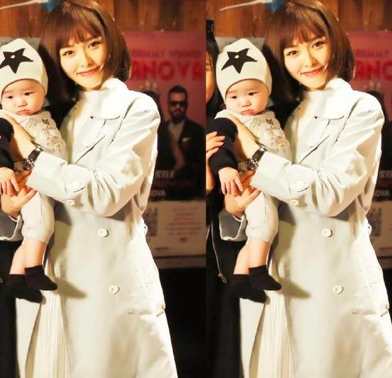 唐嫣与罗晋最新照片展现变化、学习与自信的力量