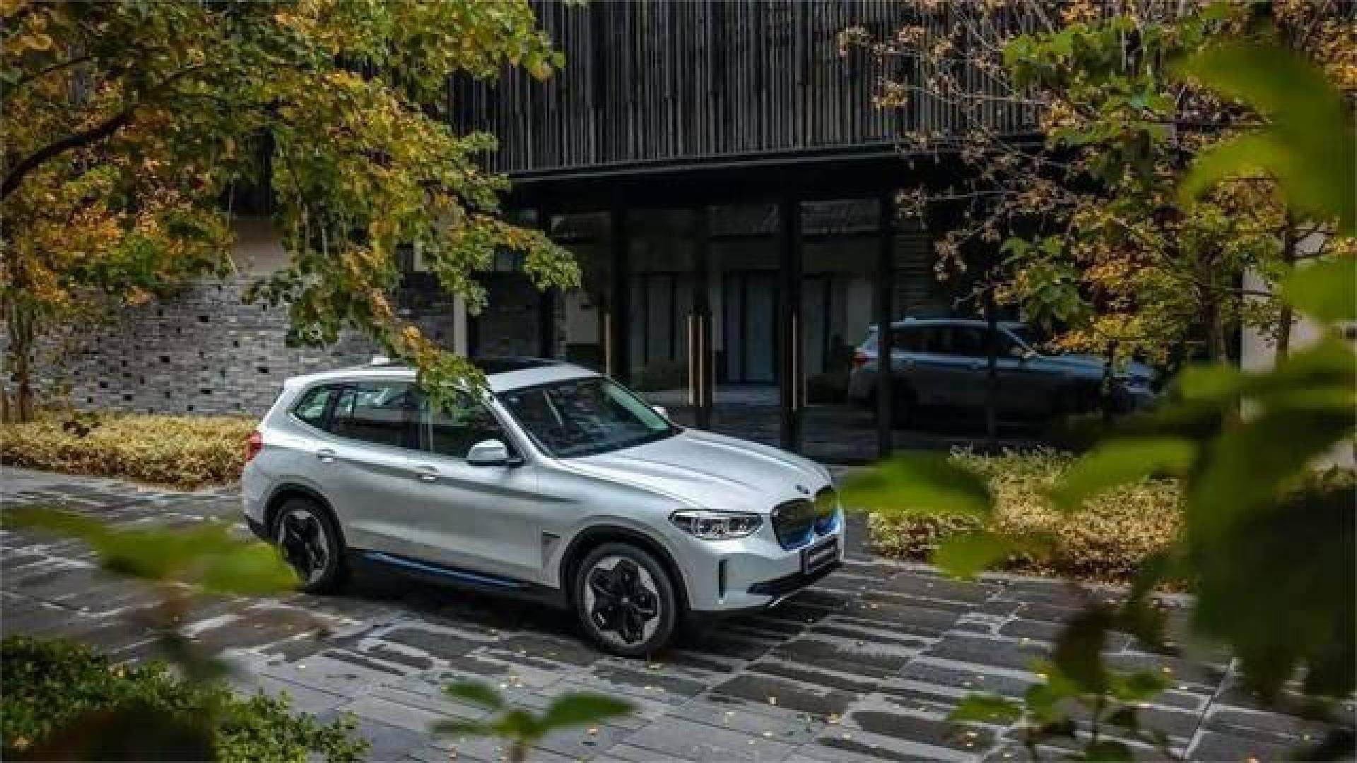 宝马IX3最新改款,驶向自然美景,探寻内心宁静与平和的旅程