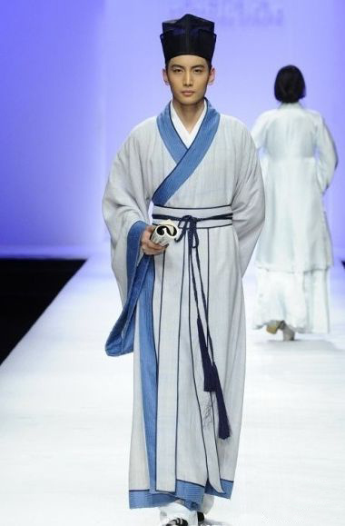 最新马面裙汉服设计稿,时尚变迁中的自信与成就感之源