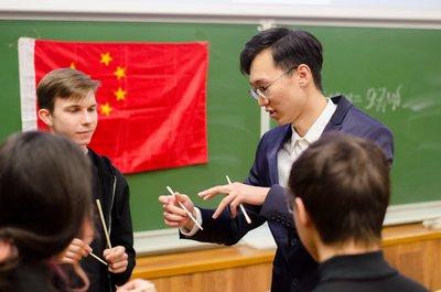 教育部最新出国留学动态,温馨日常与朋友间的故事