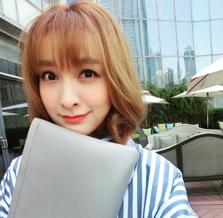 郑爽吴昕综艺节目,自信成长旋律与励志幽默碰撞之旅