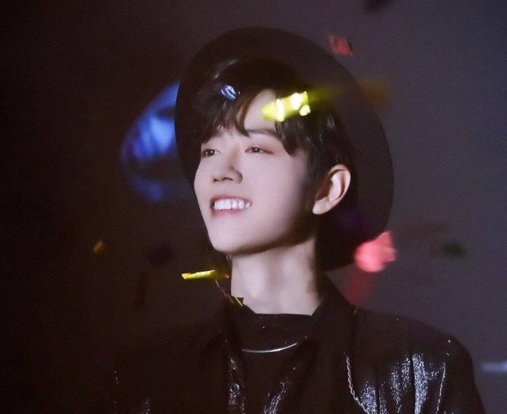 王鹤棣高清壁纸,粉丝心中的璀璨星辰最新更新