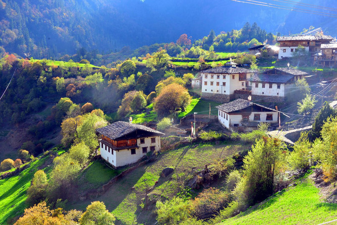 云南东川地震最新消息与小巷风情探秘