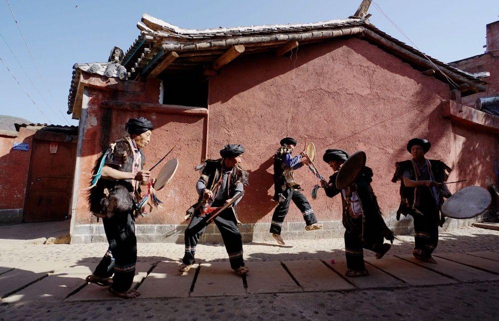 最新时尚潮流舞蹈演变,最新跳舞版本引领风潮