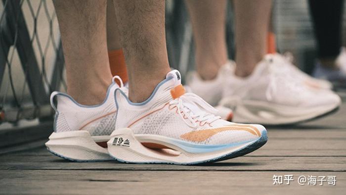 李宁最新款跑步鞋,舞出革命,跑者与鞋共舞的时刻