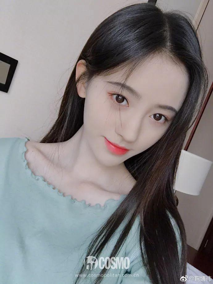 鞠婧祎最新口红流行趋势,小巷深处的彩妆探索