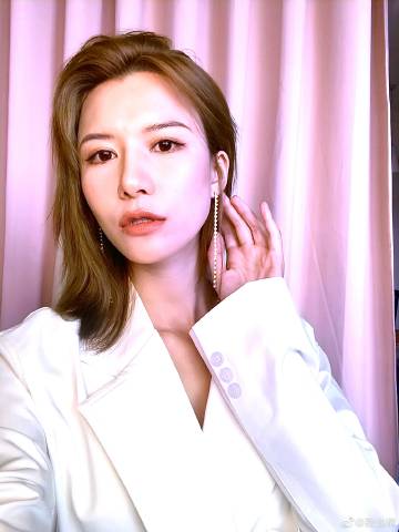 程柯晴最新直播,家的温馨与友情的绽放之夜