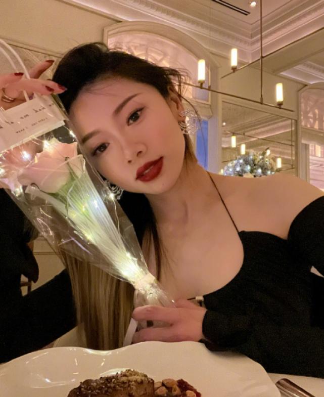 最新宝宝女孩名字及小名探讨