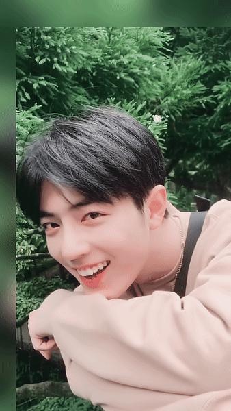 肖战最新代言品牌与城市的温馨日常