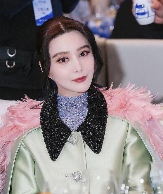 范冰冰最新复出照片,重燃娱乐圈之光,璀璨之星再次闪耀