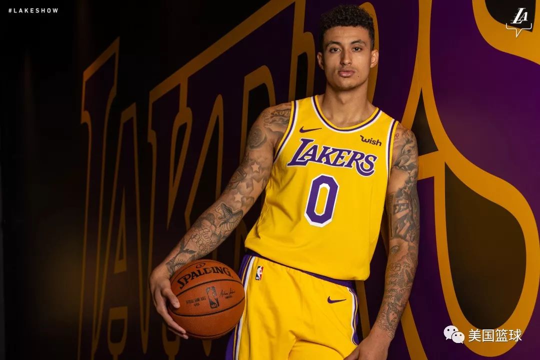 黑曼巴球衣最新潮流,时尚与运动精神的完美结合?