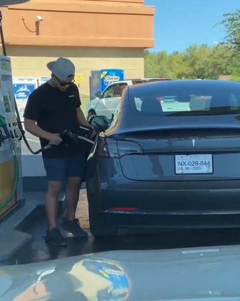 特斯拉皮肤最新技巧与步骤指南