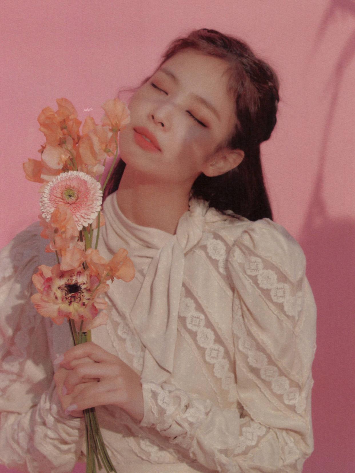 Jennie最新造型亮相,时尚步骤指南